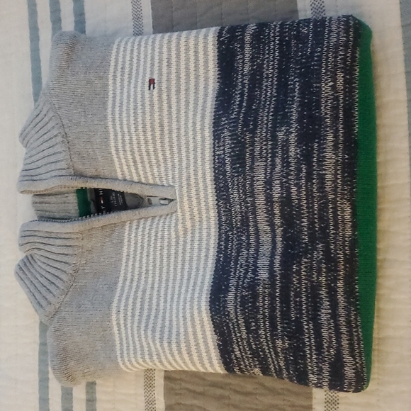 Tommy Hilfiger Sweater - Picture 1 of 3